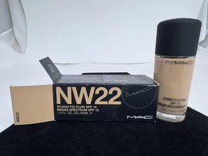 MAC Studio Fix Fluid SPF15 NW22, 1.0582 Ounce (M6JC28) NIB Fast Ship! - Picture 1 of 10