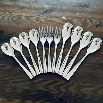 Mikasa Delano 锻造不锈钢 4 个晚餐勺子,3 个沙拉叉,4 茶匙 — 第 1/4 张图片