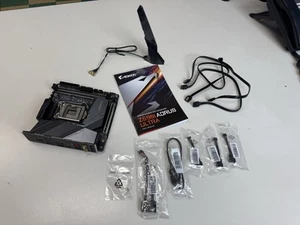 GIGABYTE Z590I AORUS ULTRA LGA 1200 Intel Mini-ITX Gaming Mainboard komplett - Bild 1 von 5