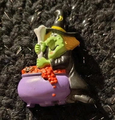 Halloween Russ Broche Bruja Verde Agitando Caldero Divertido Caprichoso Novedad Foto 1 de 4