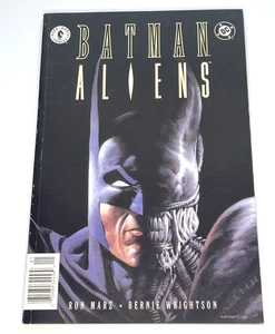 Batman Aliens Book One Dark Horse DC 1997 - Picture 1 of 2
