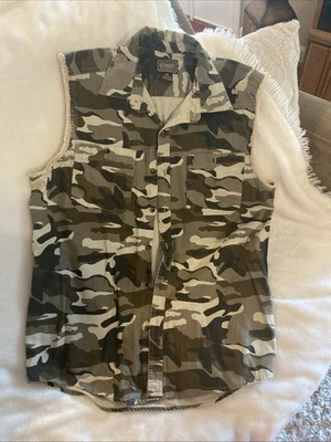 Camo Vest Sleeveless Shirt Outdoor Workwear Pockets Chore By C E Schmidt. Size M - Image 1 of 4