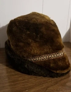 Gorra UNITED HATTERS Sindicato Internacional de Trabajadores de Sombrerería Sombrero de Piel Sintética Mediano - Imagen 1 de 9