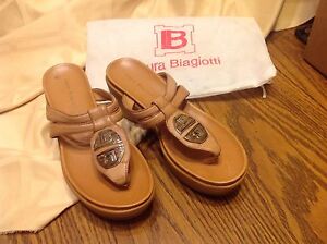 Laura Biagiotti Women Leather Sandal, size 7.5, new