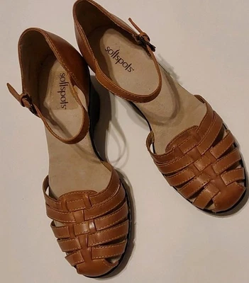 Soft Spots Tan Wedge Ankle Strap.  Close Toe Comfort Sandal 8.5M - Image 1 of 4