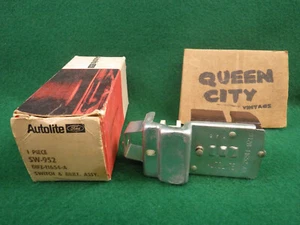 NOS 1971 1972 1973 Ford Pinto Headlight Switch D1FZ-11654-A SW-952 - Picture 1 of 9