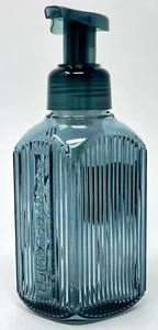 Bath & Body Works dispenser sapone mani schiumogeno delicato e pulito vetro verde acqua - Foto 1 di 5