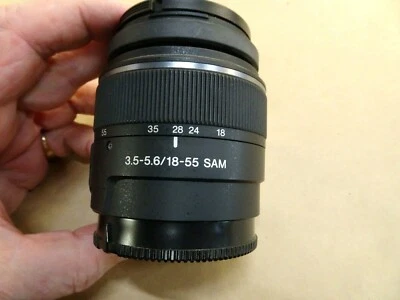 SONY SAL 18-55mm F/3.5-5.6 SAM LENS - image 1 of 4