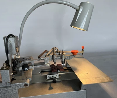 New Hermes Engravograph Flat Engraver w/ Light & 8000-128 Motor & Engraving Tips - Image 1 of 4