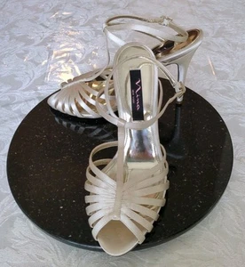 Stunning NINA New York Gold Satin Strappy Heels Size 8.5M Gently Used - Picture 1 of 6