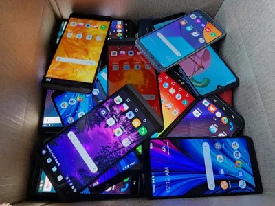 UNLOCKED Smartphone - Android - Image 1 of 4