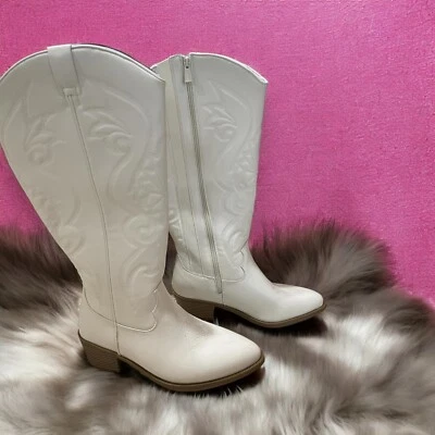 Torrid 9WW Wide Width Off White Western Country Cowgirl Knee High Boots New - Image 1 of 2