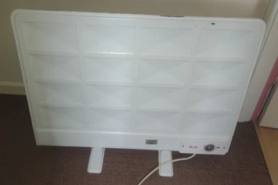 GLEN OIL-FILLED PANEL RADIATOR  WITH REMOVABLE FEET 63 X 80.5CM ADJUSTABLE HEAT - Image 1 of 4