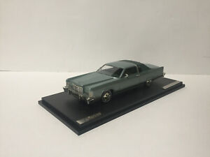1/43 Lincoln Town Coupe LE 299 pcs. GLM Models
