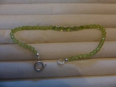 PERIDOT BRACELET. STERLING SILVER. STONES 6MM X 4MM. LENGTH  7.5  INCHES - Image 1 of 2