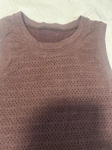 Lululemon Breeze Muscle Tank Top II Squad Heartthrob Rust Run Damengröße 6 - Bild 1 von 8