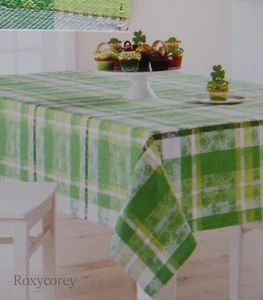 St Patricks Day Shamrock Green White Jacquard 60x102 Oblong Tablecloth NWT - Picture 1 of 2
