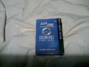 Vintage Paramount Pics 1994 Star Trek Next Generation Card Game Starter Set - Bild 1 von 2