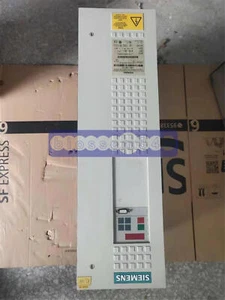 Unidad principal SIEMENS 6SE7023-4TC51-Z Z=C43+F01+G41+G95+K01+K02+K11 USADA 1 PIEZA - Imagen 1 de 1