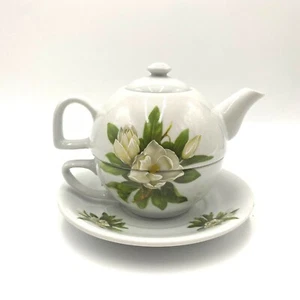 Banan-Appeal White Magnolia Teapot and Saucer - Picture 1 of 10