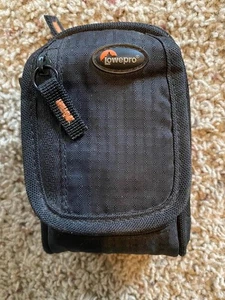 Lowepro Camera Case - Black Case with Loop to Hang on Your Belt - Picture 1 of 2