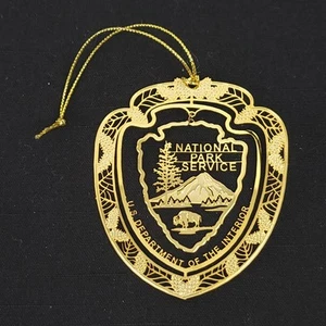 Nationalpark Service Pfeilspitze Laser geschnitten 3D Weihnachtsschmuck, goldfarben, 3 Zoll - Bild 1 von 5