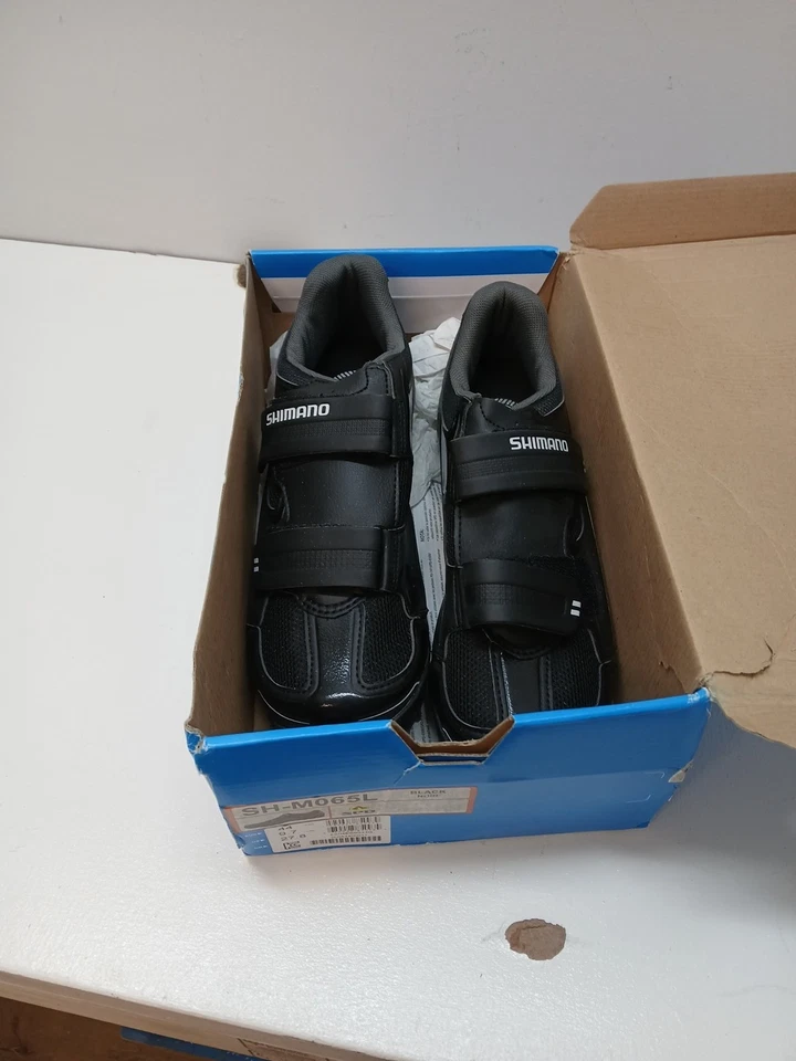 Shimano SH-XC702 Men's Mountain Bike Shoes - Black, Size 44 - Image 1 of 4