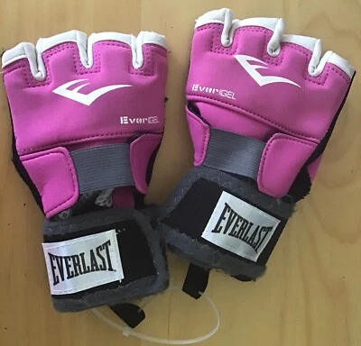 Everlast Women Evergel Hand Wraps Elite Training Gloves Size M Fuchsia - Image 1 of 4