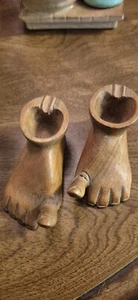 Pair Of Vintage Carved Wood Primitive Toe Up Foot Feet Ashtray  - Picture 1 of 14