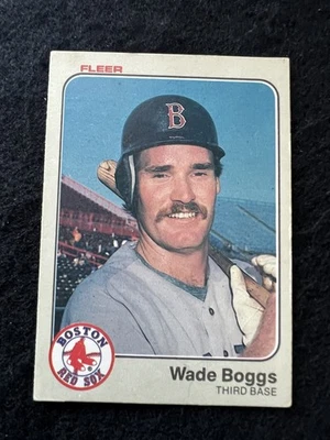 Novato de béisbol Fleer 1983 Wade Boggs Salón de la fama #179 Medias Rojas de Boston🔥👀🔥 Foto 1 de 2