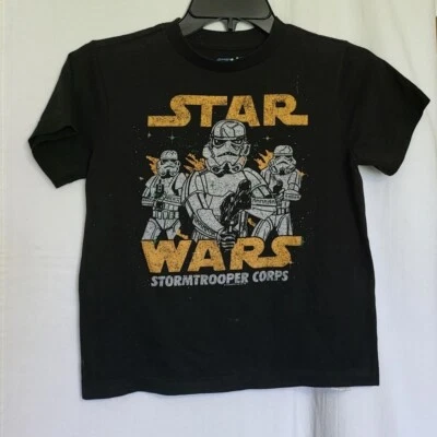 Camiseta informal negra de manga corta pequeña Star Wars Old Navy Collectibles para niños Foto 1 de 4