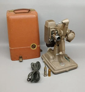Vintage Revere Eight Model 85 8mm Projector with Carrying Case Tested - Picture 1 of 6
