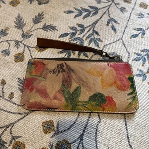 Patricia Nash Floral Italian Leather Wristlet - Picture 1 of 10
