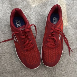 Skechers Go Run red trainers UK 9 - Picture 1 of 6