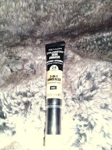 Revlon ColorStay Skin Awaken 5-in-1 Concealer 24 hrs #001 Universal Neutralizer  - Picture 1 of 2