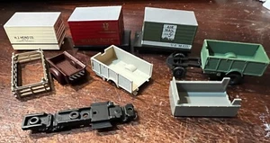 HO Scale Truck Karosserien (8) und Chassis (2) IDEAL FÜR KIT BASHING ODER EINEN SCHROTTPLATZ - Bild 1 von 1