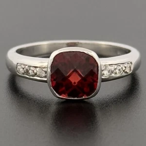 9ct White Gold Garnet & Diamond Solitaire Ring Size N Hallmarked - Picture 1 of 9