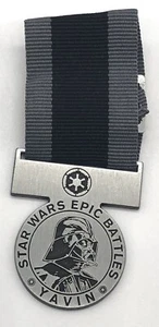 Medallas de batalla épicas de la Guerra de las Galaxias Medalla Yavin #3 de 4 Juguetes R Oferta exclusiva de Estados Unidos - Imagen 1 de 2