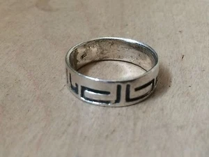 Vintage Sterling Silver.925 Modernist Tribal Design Band Ring  size 8.5 - Imagen 1 de 6