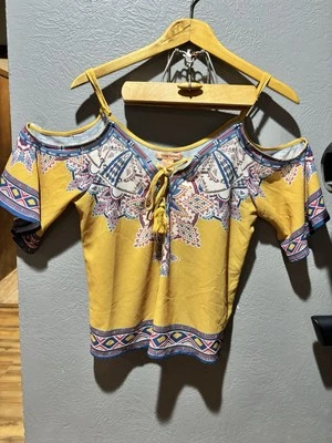 Flying Tomato Navajo Bell Sleeve Mustard V Beck Off Shoulders Top Blouse M Foto 1 de 4