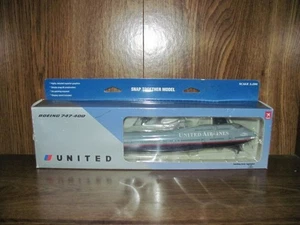 1/200 747-400 United Hogan - Picture 1 of 4