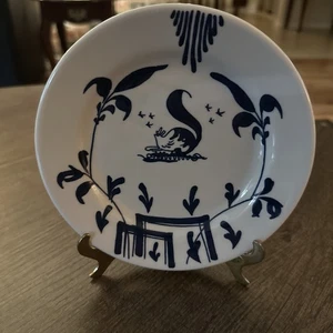 [Williamsburg] CHRISTIANA CAMPBELL'S TAVERN 6 1/2" Blue Squirrel Plate Blue - Picture 1 of 10