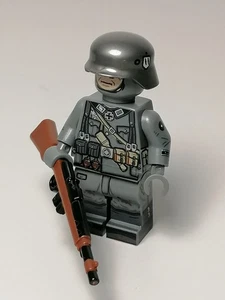 WW2 German Soldier minifigure Nordland Legion  - Picture 1 of 2