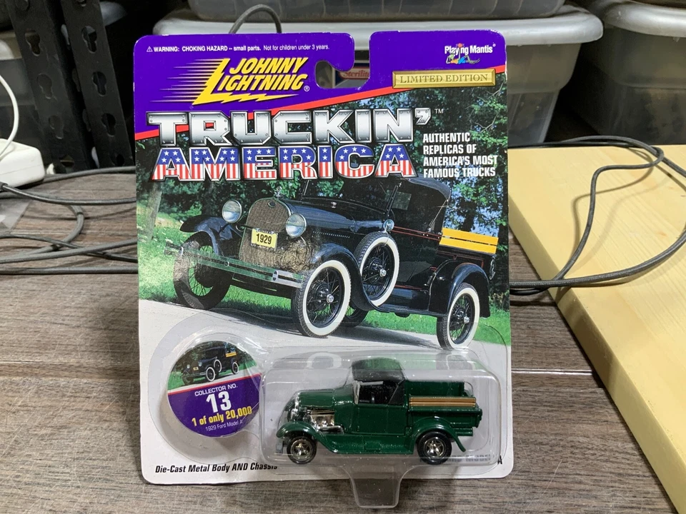 Camioneta Ford 1929 Johnny Lightning Truckin' America modelo A 13 verde Foto 1 de 1