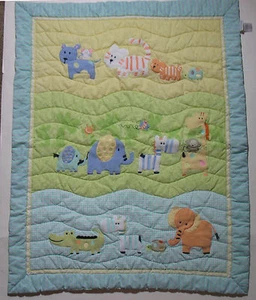 HTF Carters Crib Quilt Jungle Elephants Tigers Alligator Giraffe Monkey Zebra Ex - Picture 1 of 3