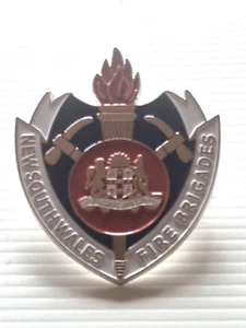 Badge: NSW Fire Brigades - Picture 1 of 2