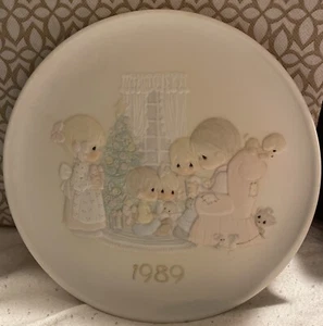 Precious Moments “May your Christmas be a Happy Home 1989” Collector Plate VTG - Picture 1 of 5