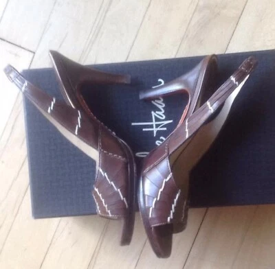 Sandalias de tacón Cole Haan talla 6, marrón con suela naranja Foto 1 de 4