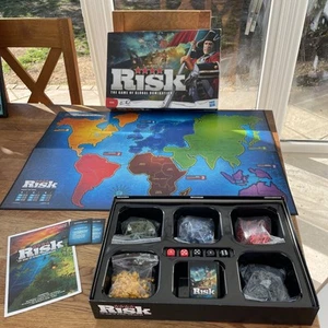 Risk "The Game Of Global Domination" Board Game - Hasbro - Complete 2010 - Picture 1 of 3