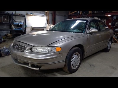 Windshield Wiper Motor Fits 97-05 CENTURY 1667245 - Image 1 of 4